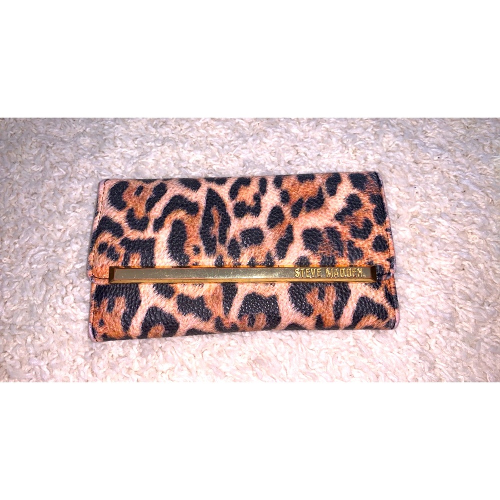 Leopard print wallet